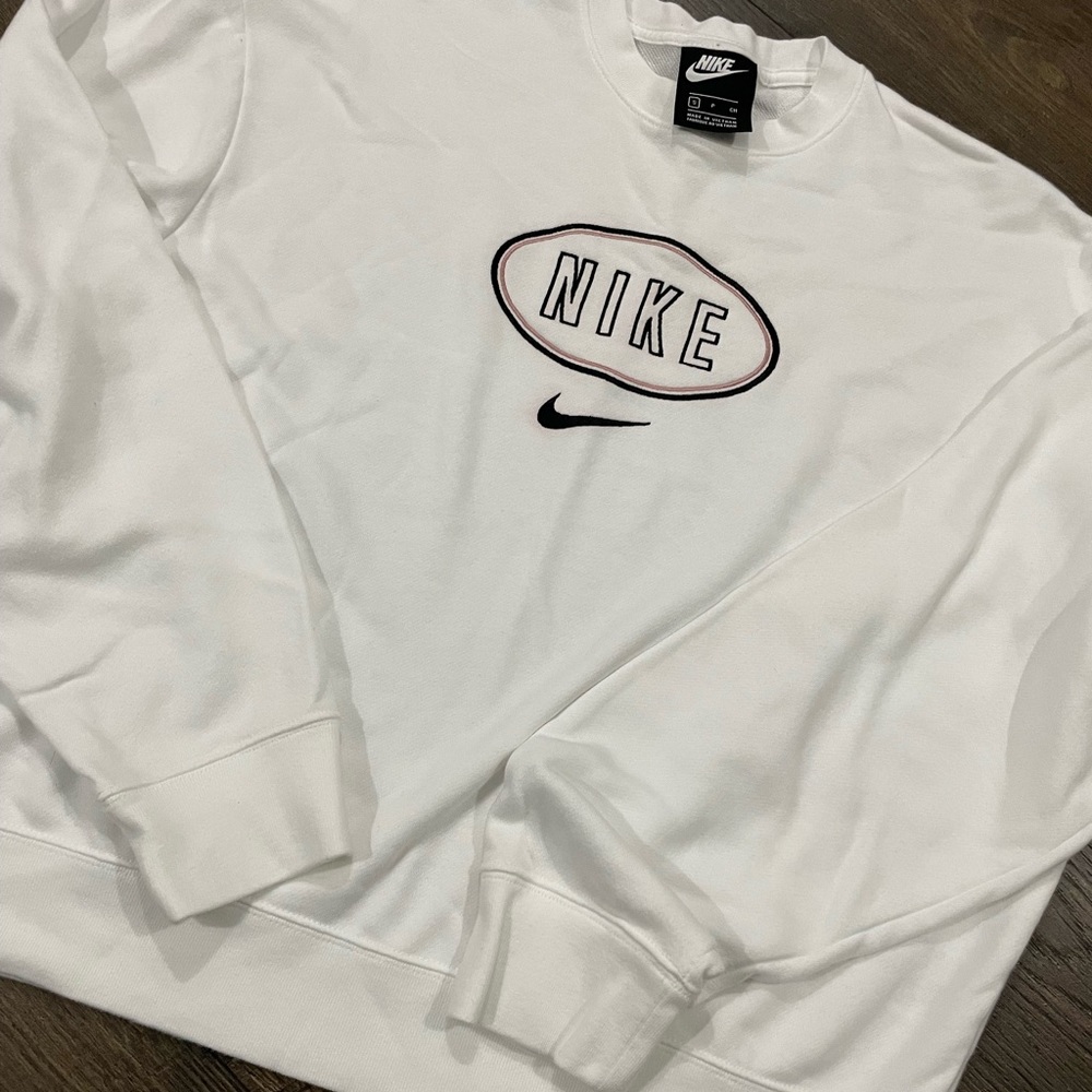 SOLD - Sportswear Nike Crew Neck Sweatshirt